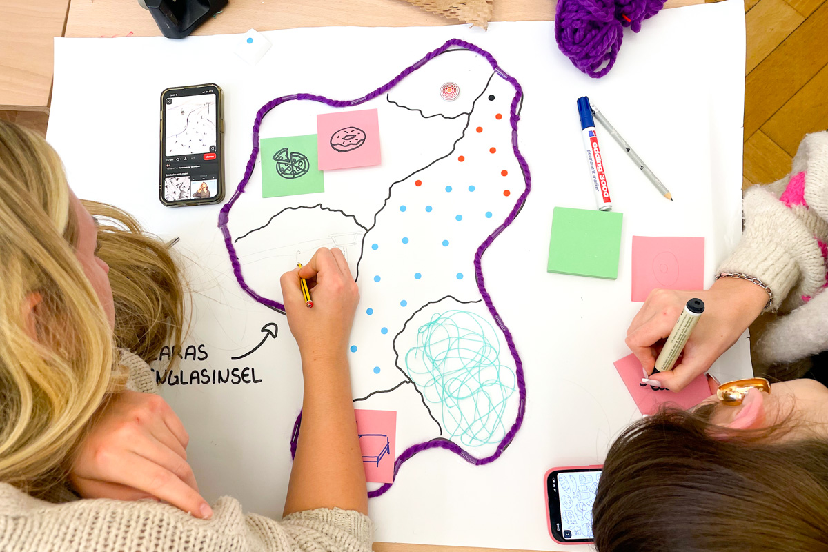 Read more about the article Die Macht der Karten — Weltbilder dekonstruieren