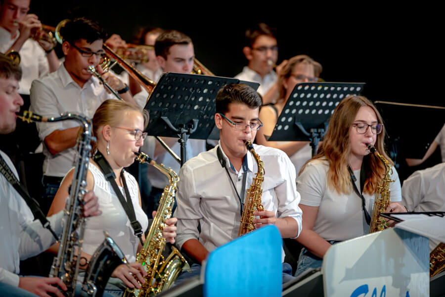 Read more about the article Das 4. Wiesbadener Schul-Bigband-Meeting