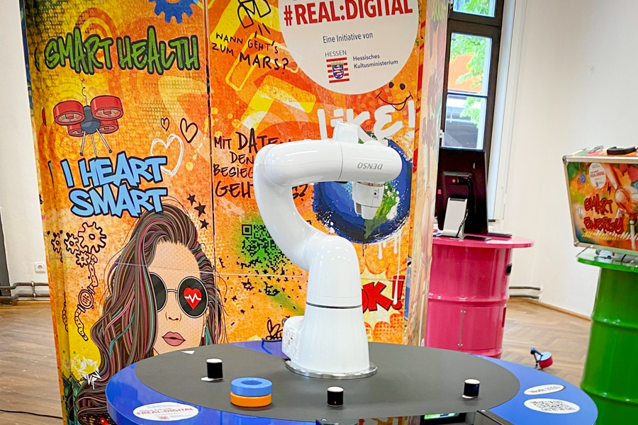 Read more about the article Interaktive Ausstellung „real digital“