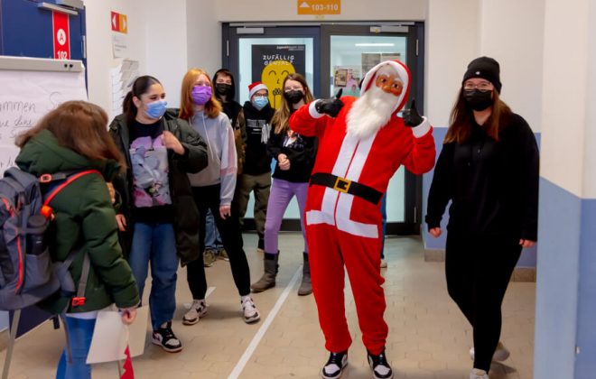 2021_12_Weihnachtsgrüße__J2A0676