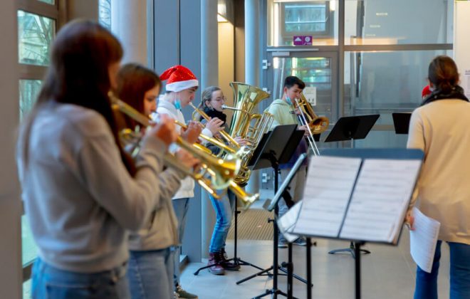 2021_12_Weihnachtsgrüße__J2A0799