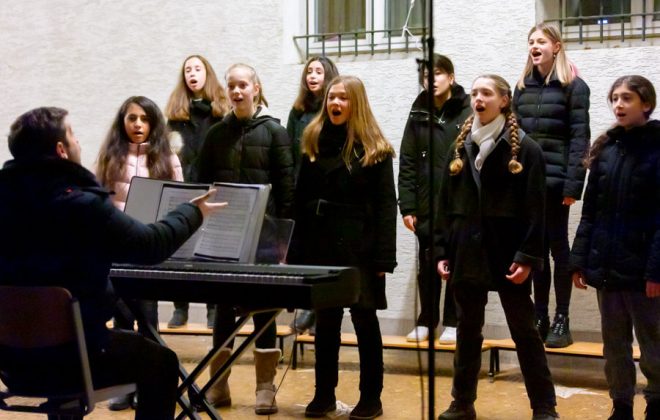 2021_12_Weihnachtskonzert_Sänger__J2A9744