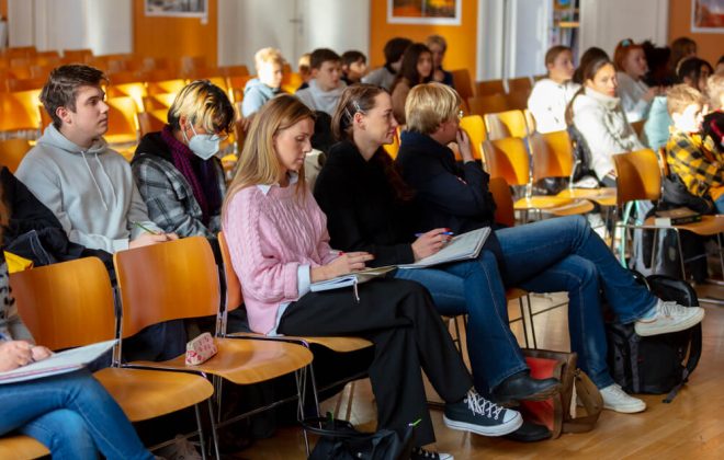 2022_12_Vorlesewettbewerb__J2A6128